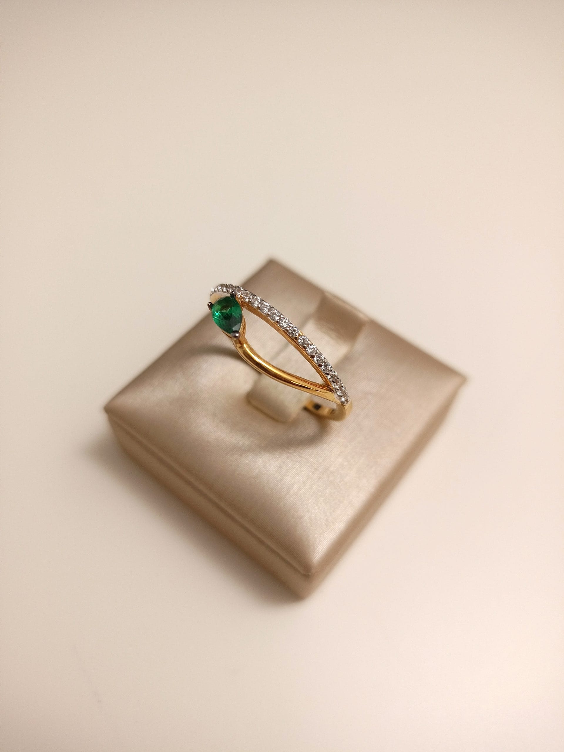 anello-donna-oro-18kt-gioiellerie-landolfi-ainis-pescara-montesilvano-910026673089