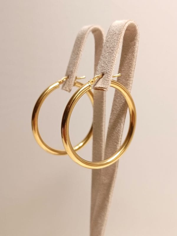 orecchino-cerchio-donna-oro-18kt-gioiellerie-landolfi-ainis-pescara-montesilvano-920044518023