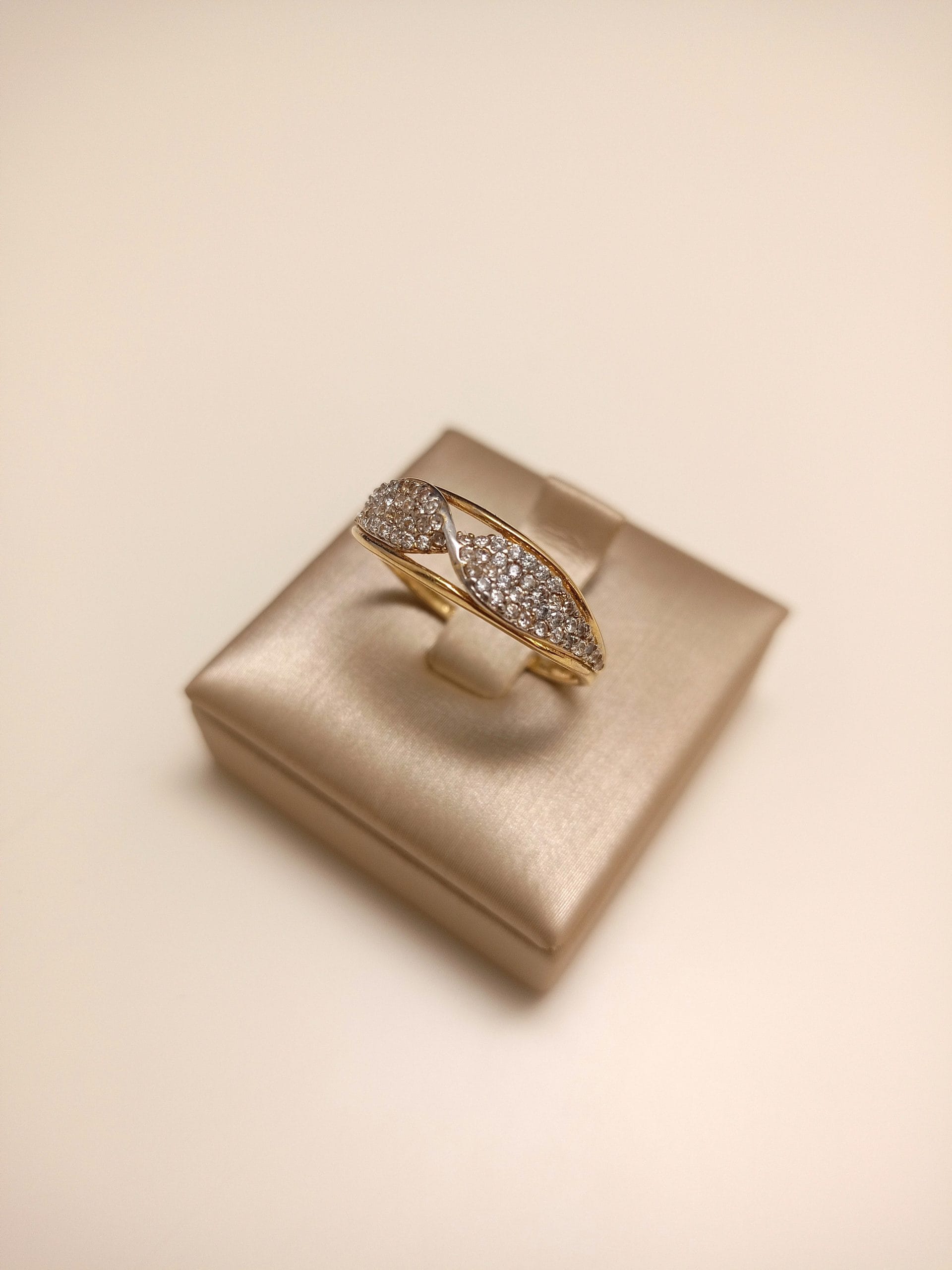 anello-donna-oro-18kt-gioiellerie-landolfi-ainis-pescara-montesilvano-920045487024