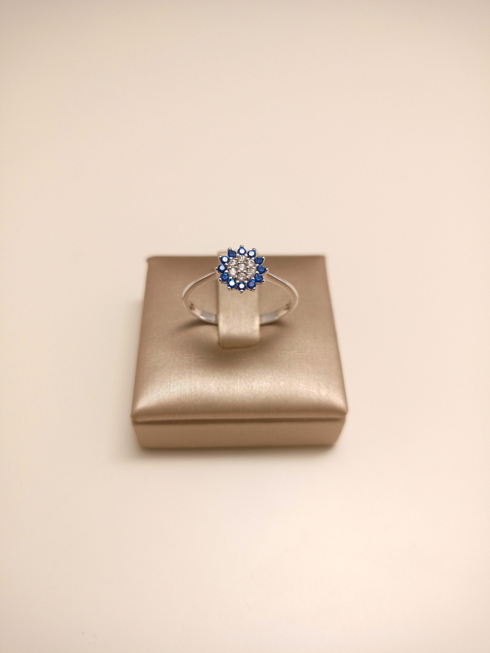 anello-kate-blu-donna-oro-18kt-gioiellerie-landolfi-ainis-pescara-montesilvano-910036788032