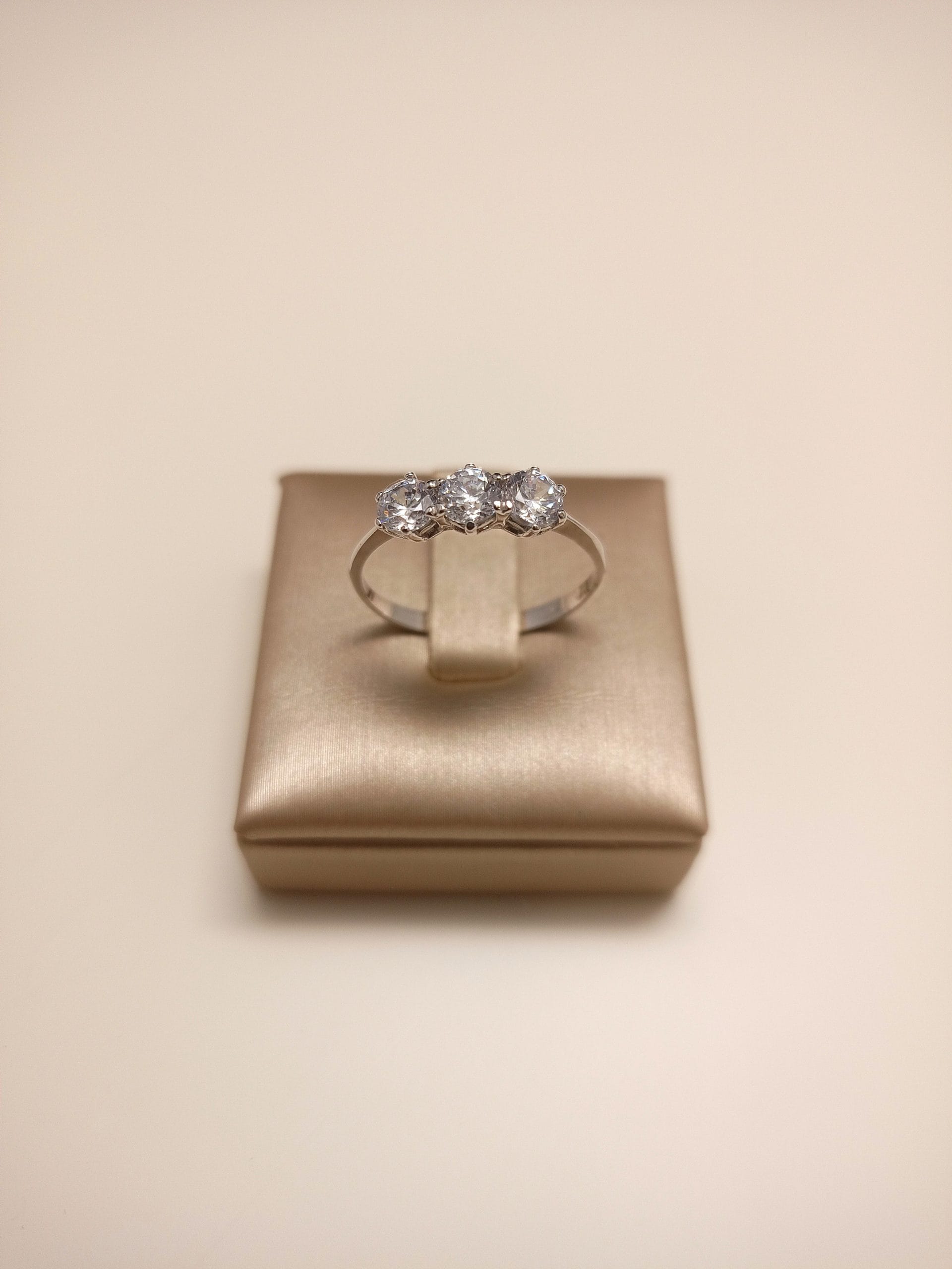anello-trilogy-donna-oro-18kt-gioiellerie-landolfi-ainis-pescara-montesilvano-920042250023