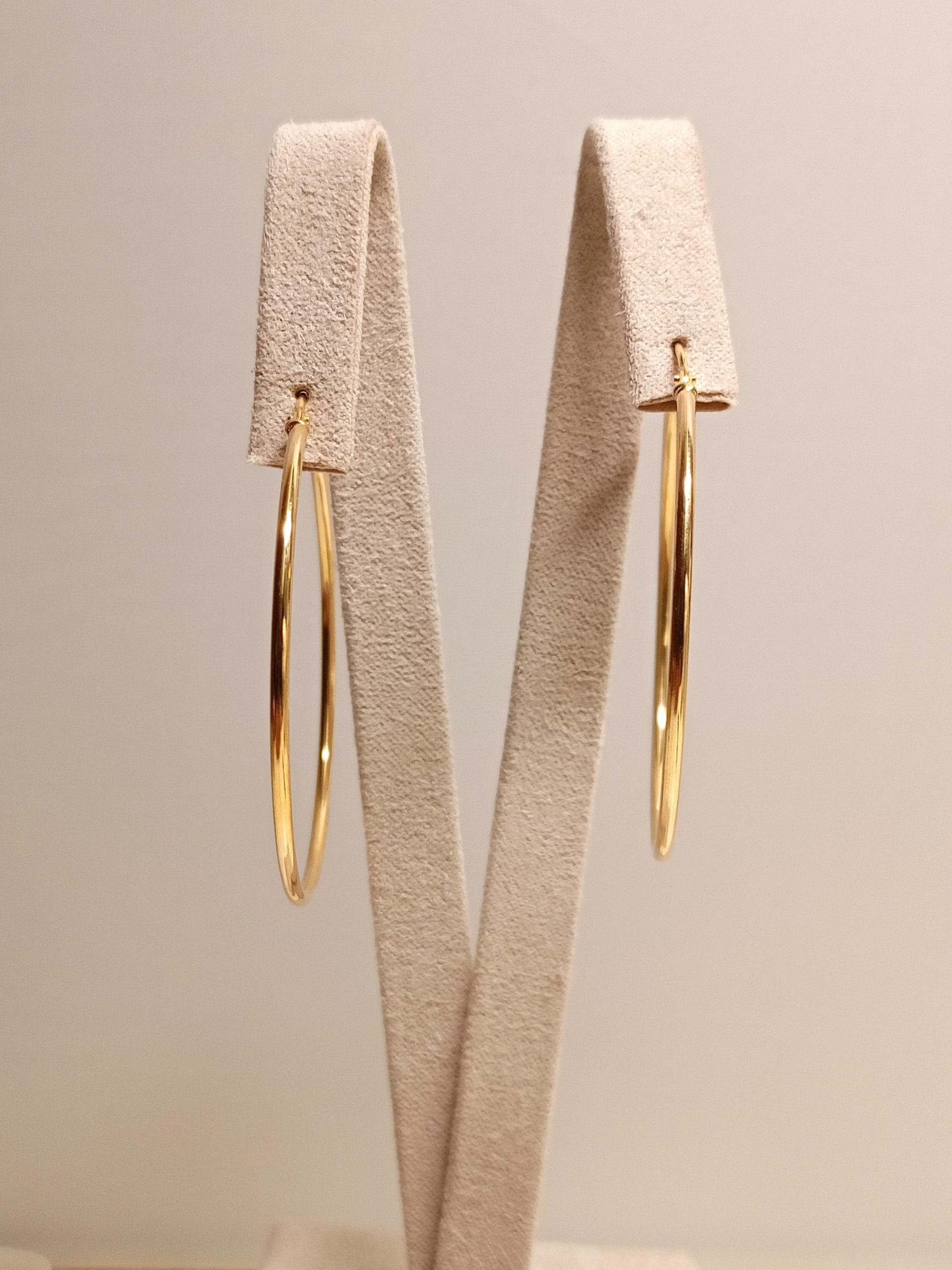 orecchino-cerchio-donna-oro-18kt-gioiellerie-landolfi-ainis-pescara-montesilvano-920042645023