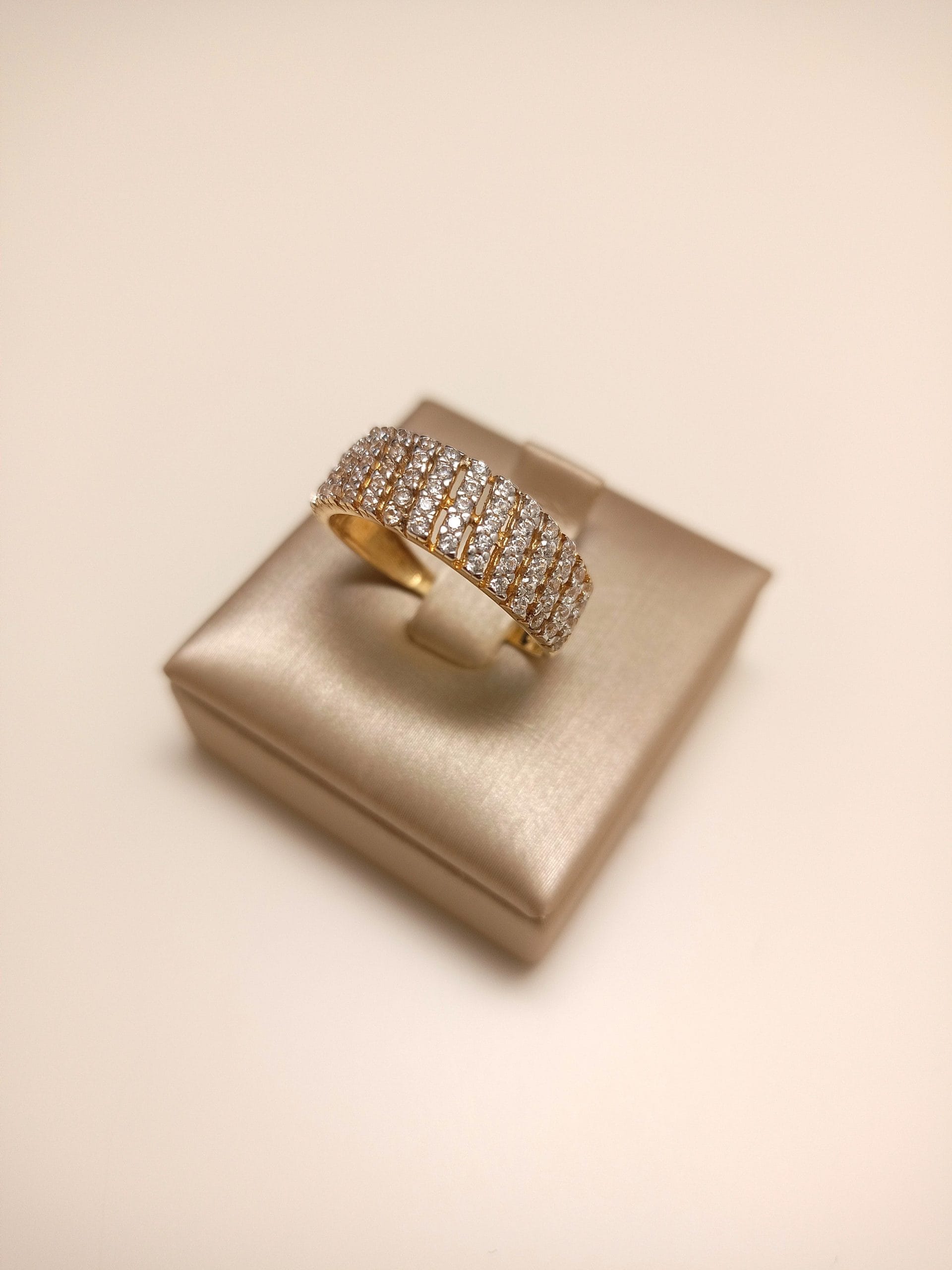 anello-donna-oro-18kt-gioiellerie-landolfi-ainis-pescara-montesilvano-920045479024