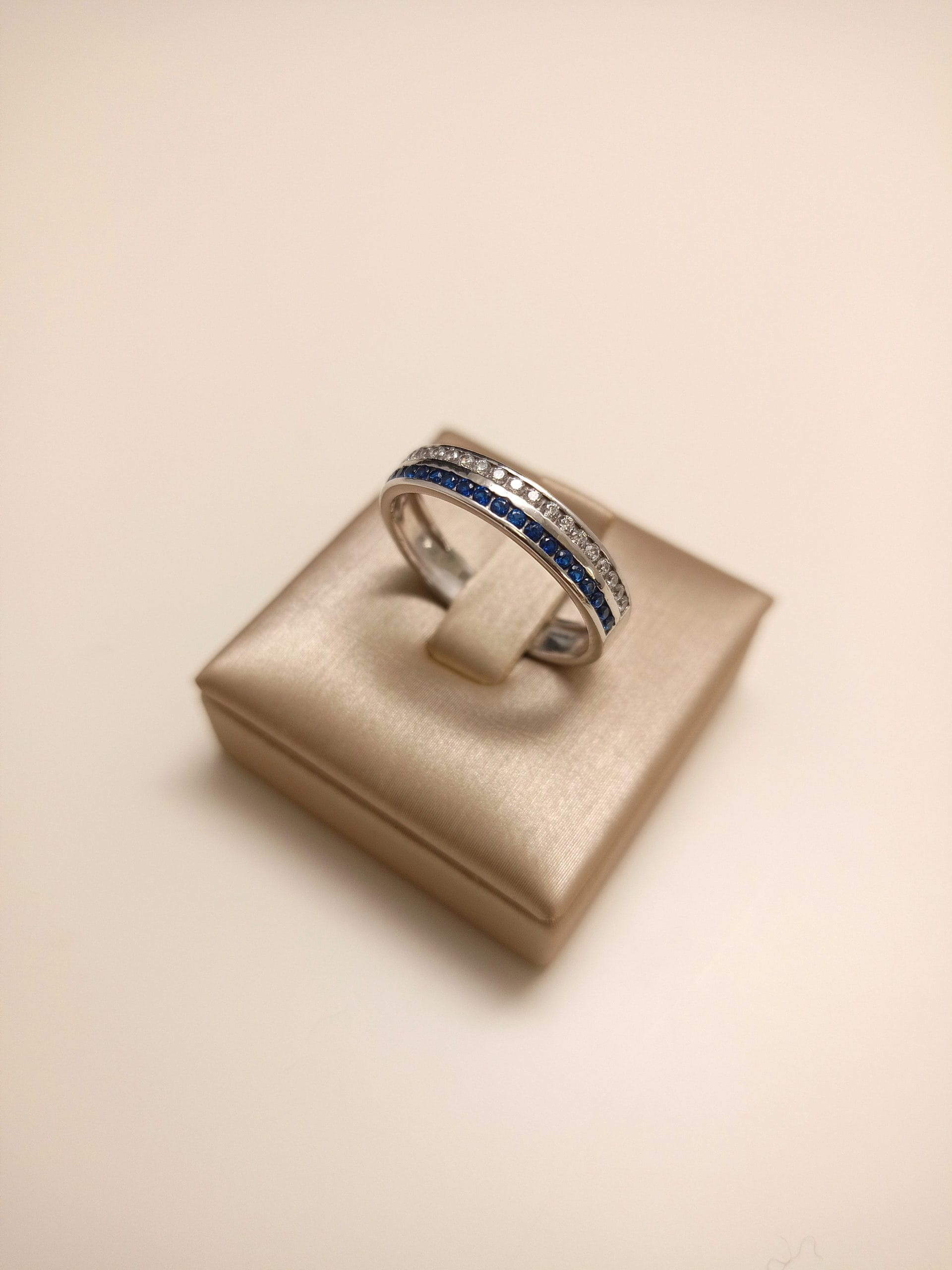 anello-veretta-donna-oro-18kt-gioiellerie-landolfi-ainis-pescara-montesilvano-anello-veretta-donna-oro-18kt-gioiellerie-landolfi-ainis-pescara-montesilvano-920045509024
