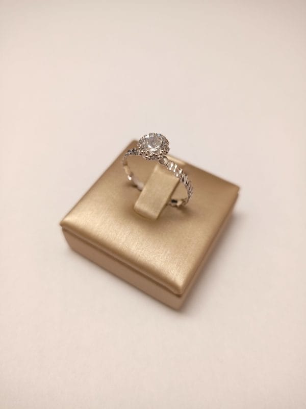 anello-solitario-donna-oro-18kt-gioiellerie-landolfi-ainis-pescara-montesilvano-910036227022