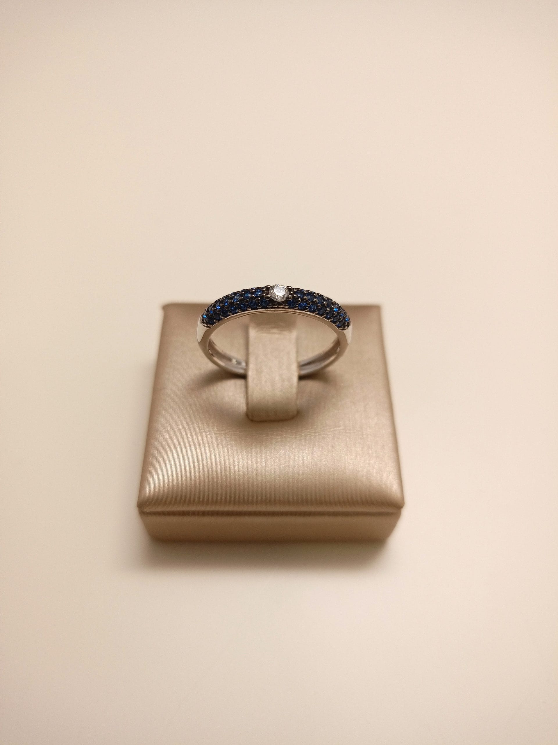 anello-veretta-donna-oro-18kt-gioiellerie-landolfi-ainis-pescara-montesilvano-910004302016