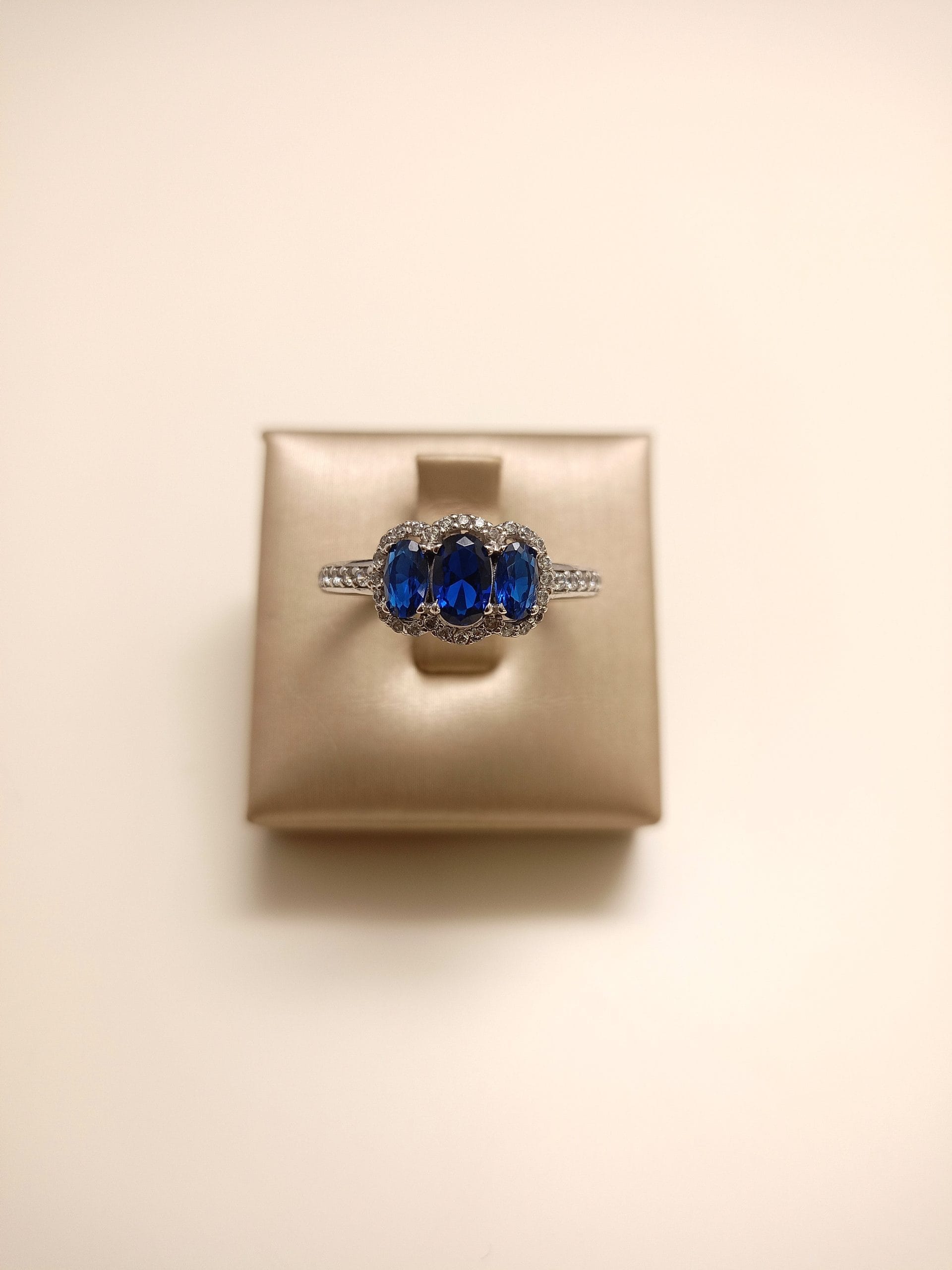 anello-trilogy-donna-oro-18kt-gioiellerie-landolfi-ainis-pescara-montesilvano-910039368122
