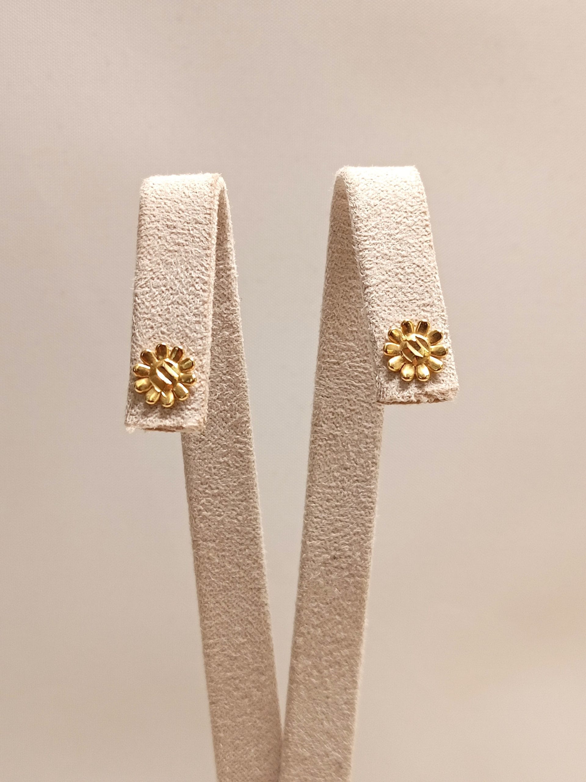 orecchino-bottone-donna-oro-18kt-gioiellerie-landolfi-ainis-pescara-montesilvano-910040194013