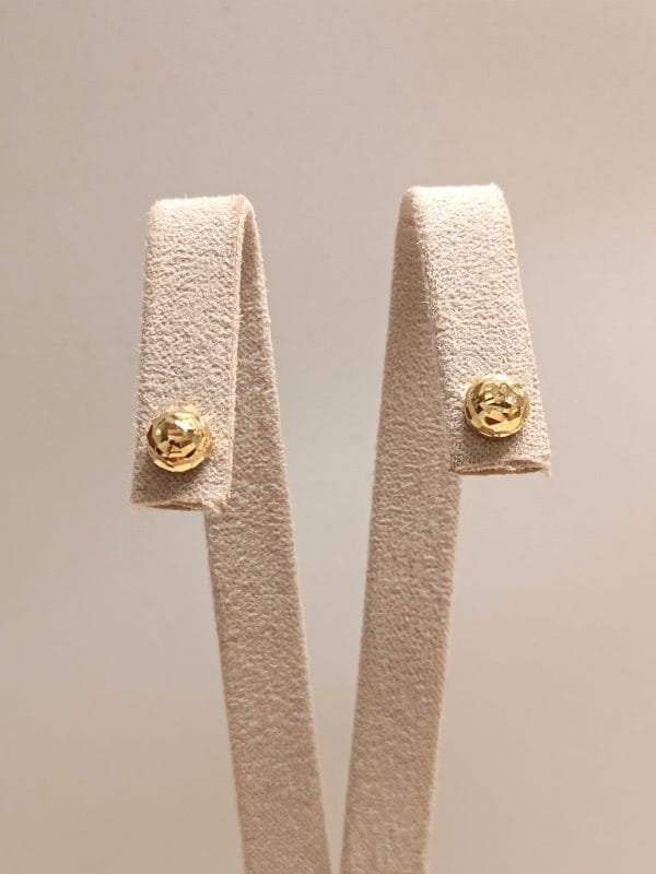 orecchino-bottone-donna-oro-18kt-gioiellerie-landolfi-ainis-pescara-montesilvano-920047655024
