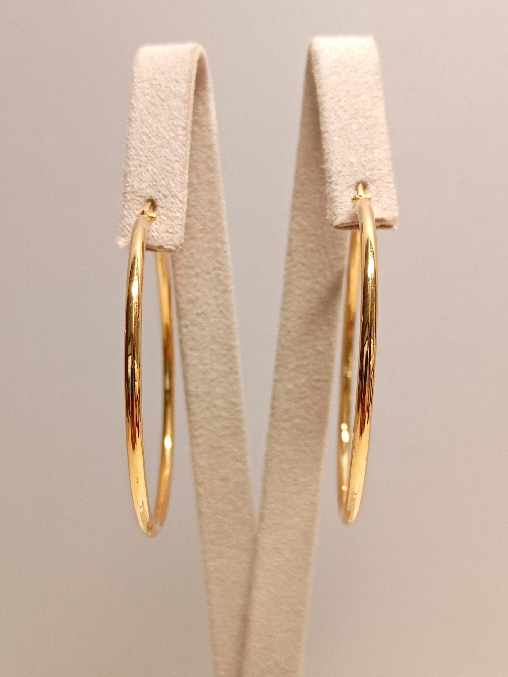orecchino-cerchio-donna-oro-18kt-gioiellerie-landolfi-ainis-pescara-montesilvano-910037531062