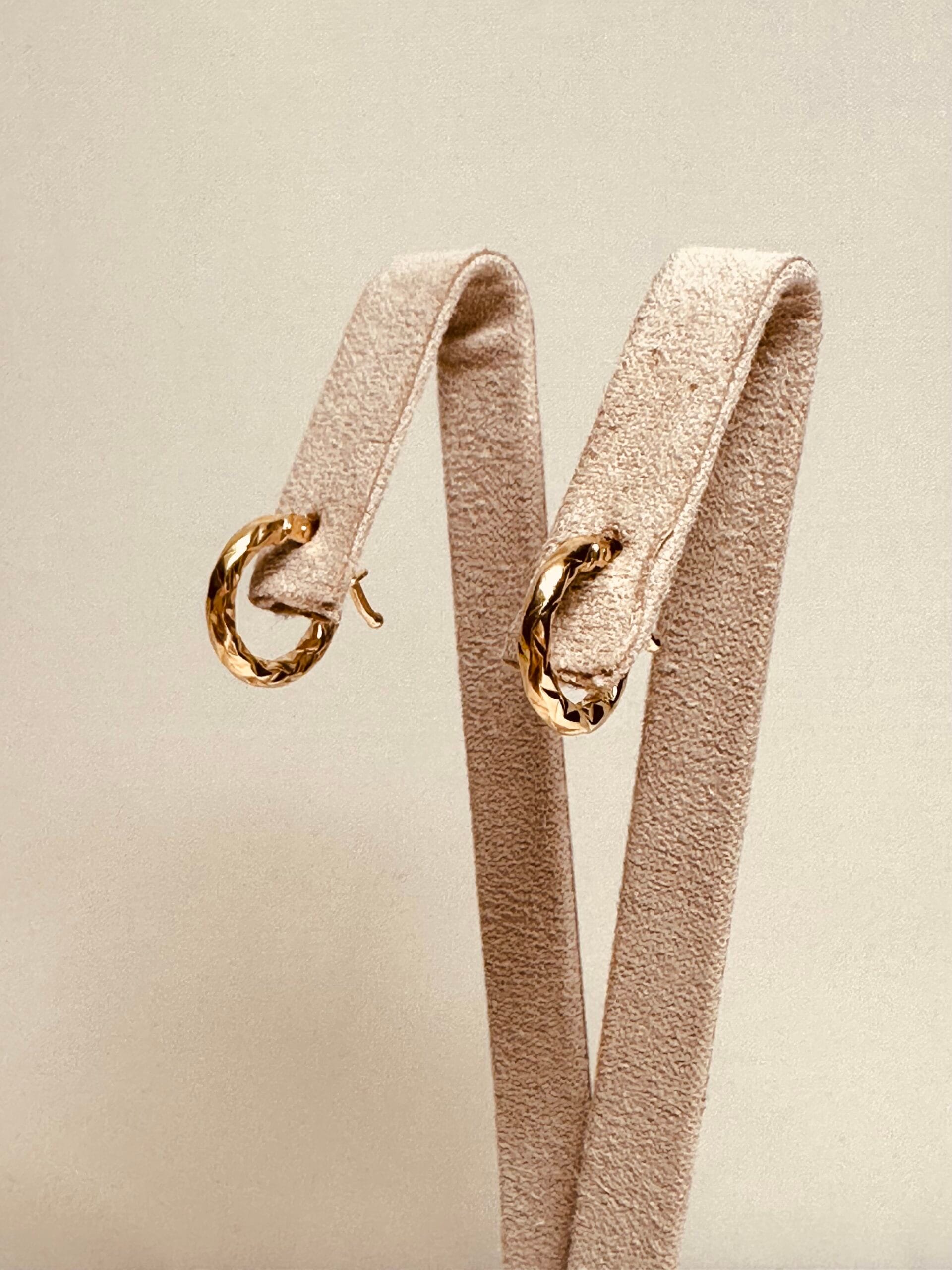 Orecchino A Cerchio Liscio In Oro