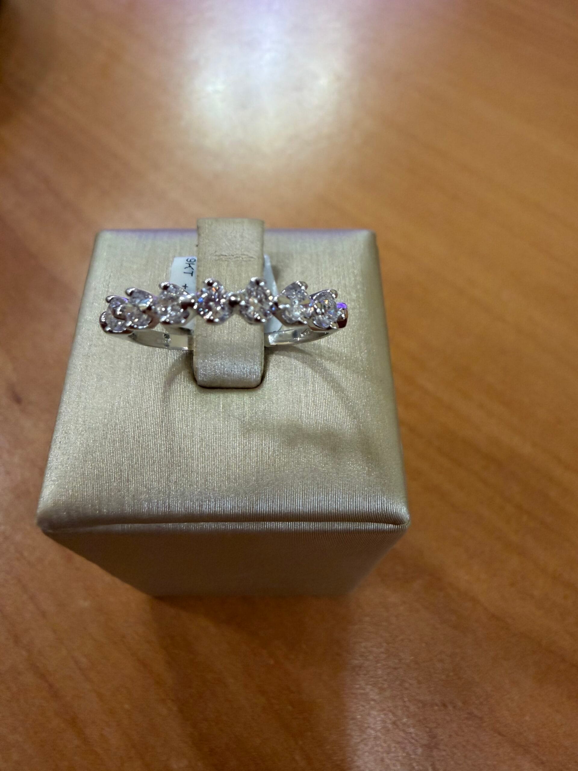 Anello Donna In Oro Bianco 9kt Con Zirconi