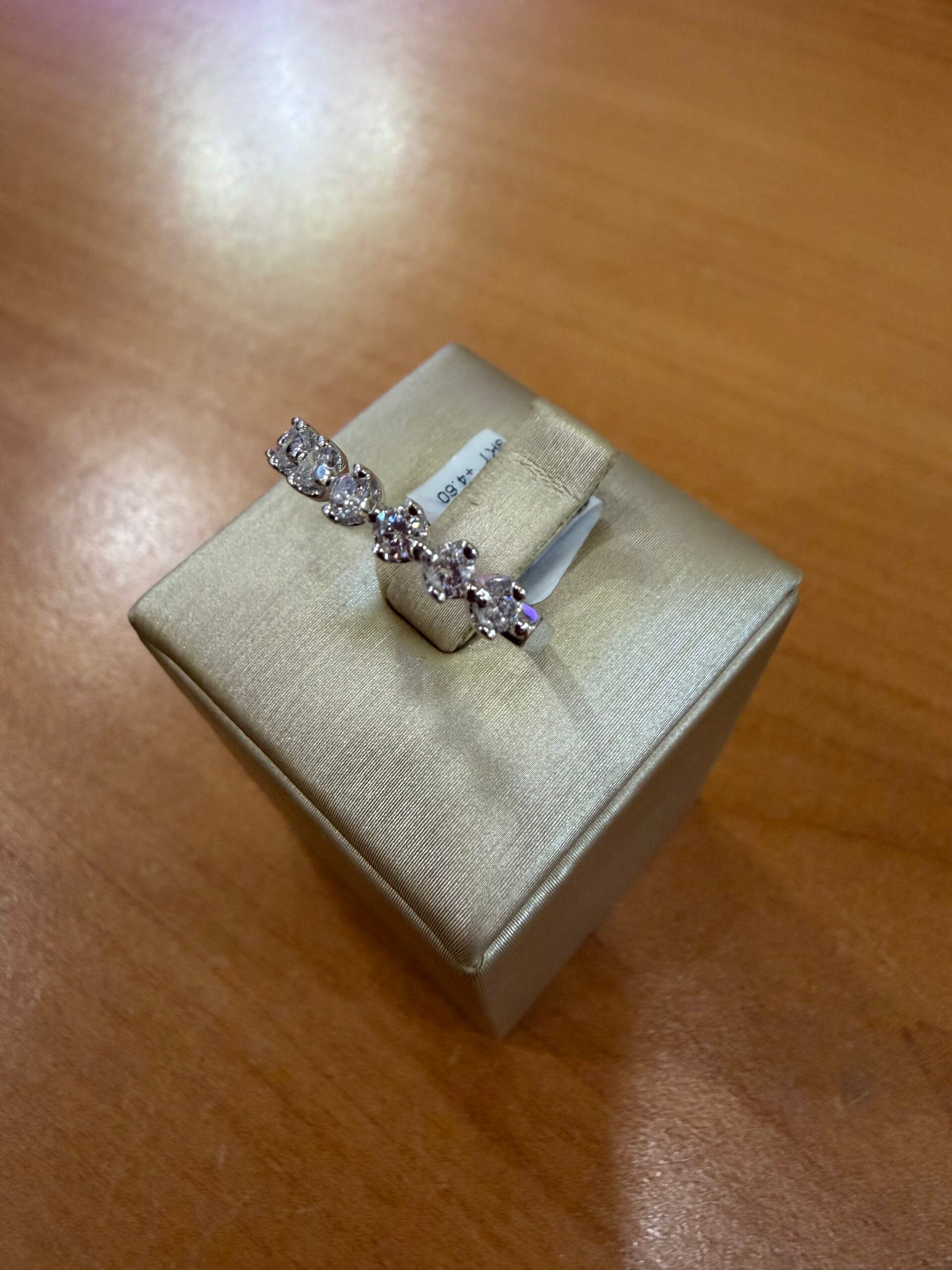 Anello Donna In Oro Bianco 9kt Con Zirconi - immagine 3